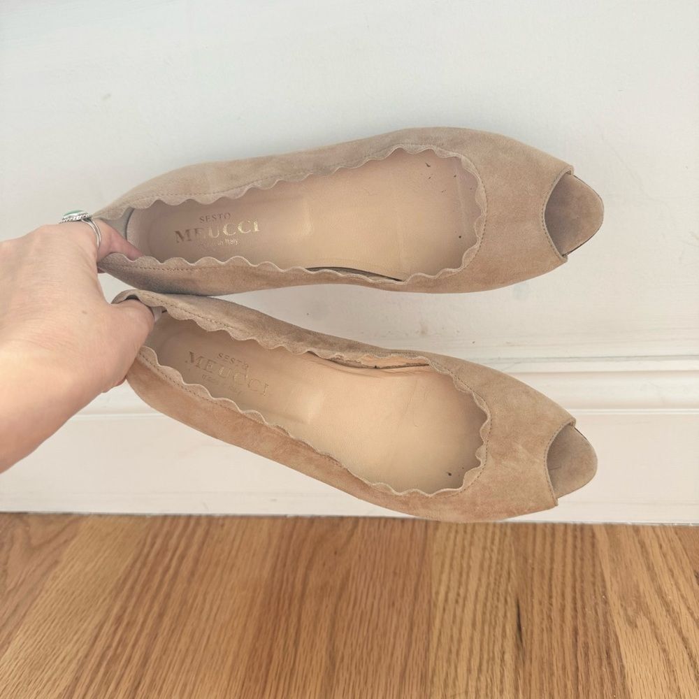 Sesto Meucci Tan Peep-Toe Scalloped Flats Size 38 / 8